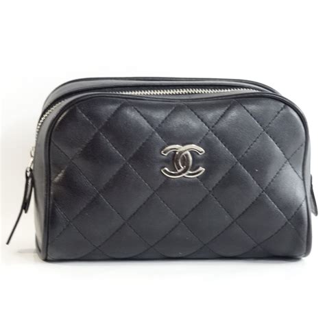 trousse chanel offerte|petite maroquinerie chanel.